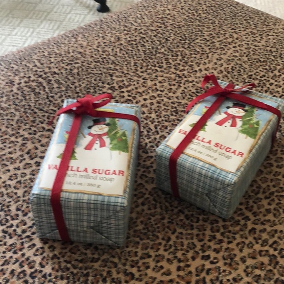 2bars-12.4 oz-French milled Vanilla Sugar Snowman soap - Picture 3 of 9